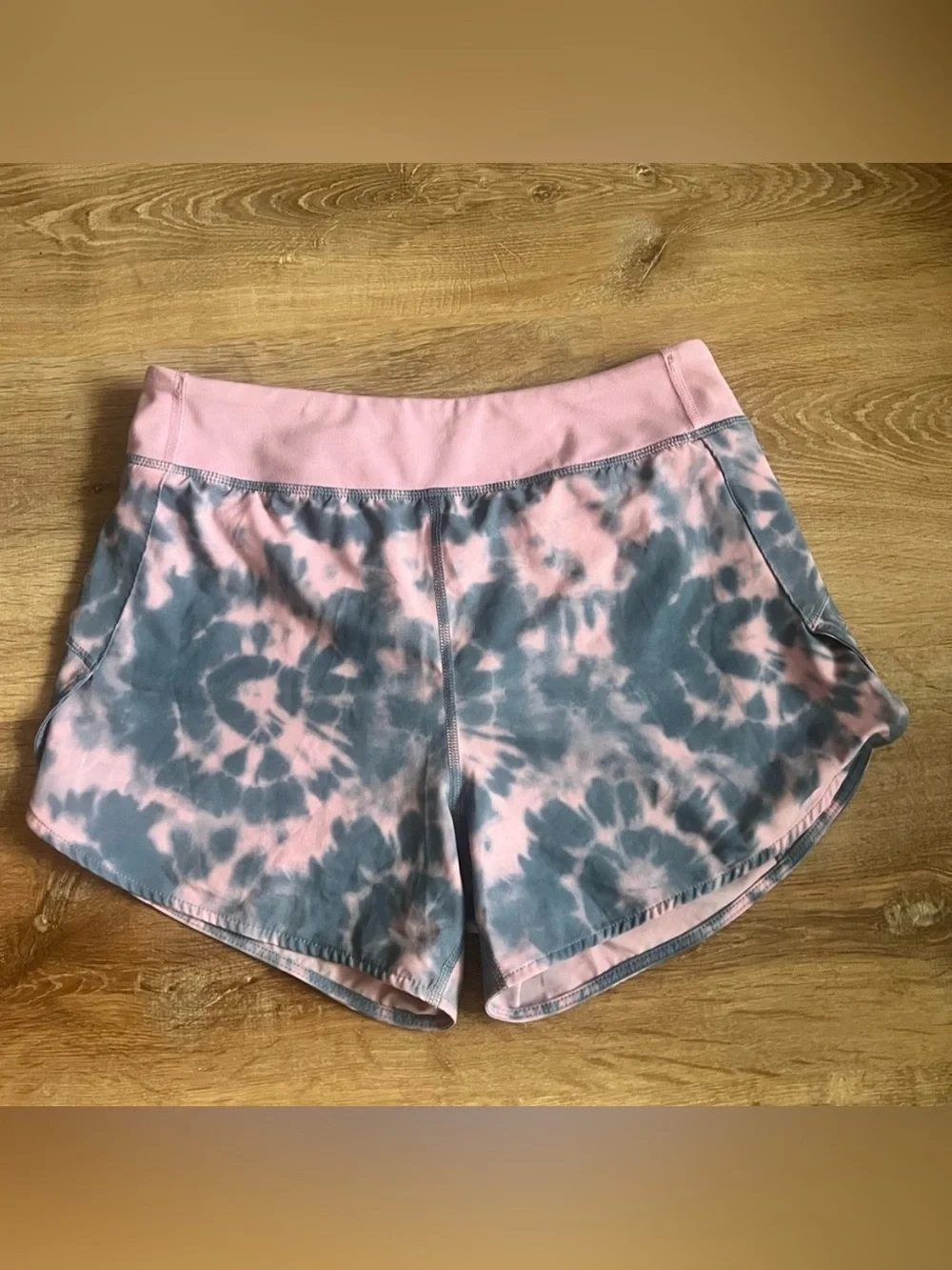 Athleta Girl Run The World 3” Shorts Size XL / 14 Pink & Blue-Gray Tie-Dye
